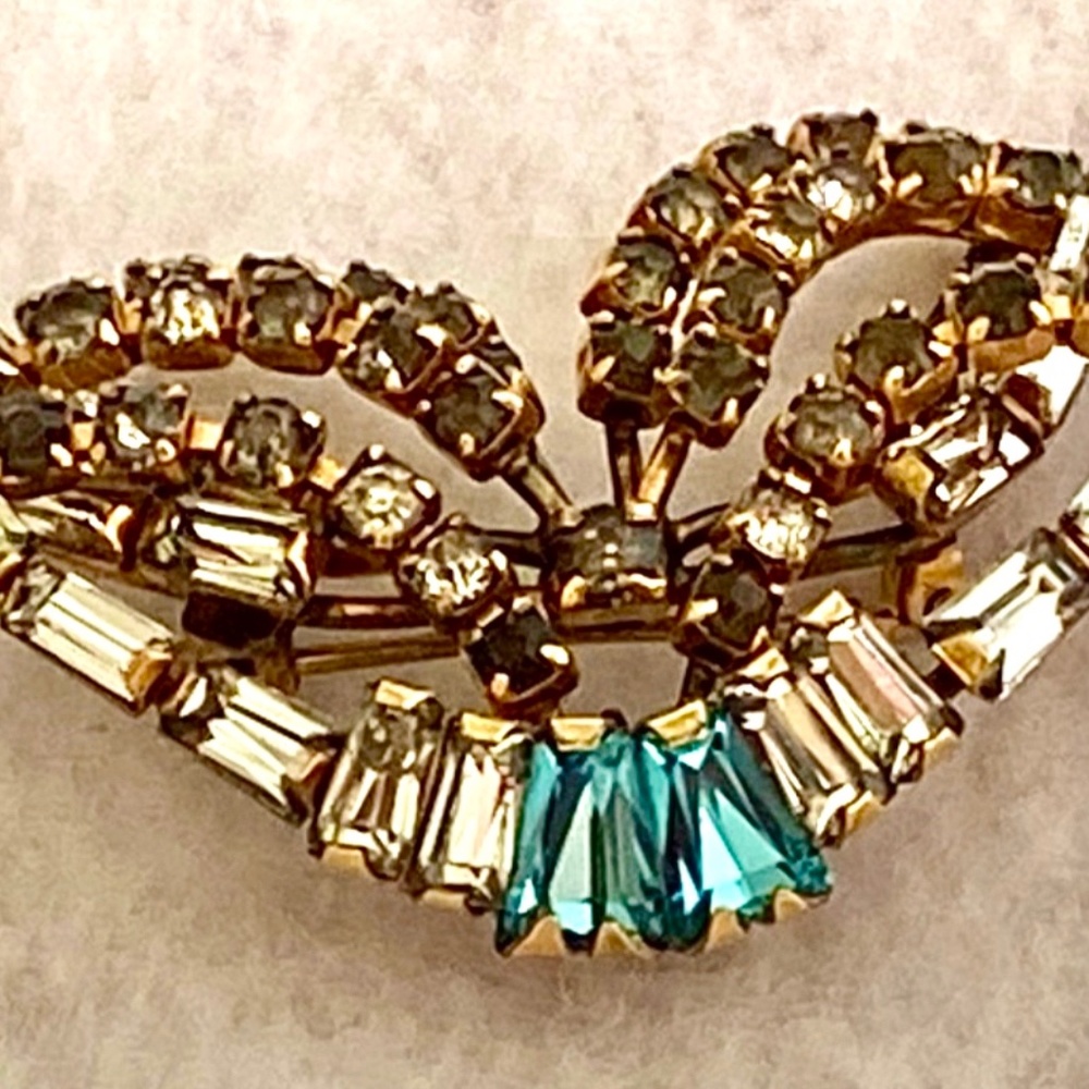 PHYLLIS Vintage Butterfly Brooch